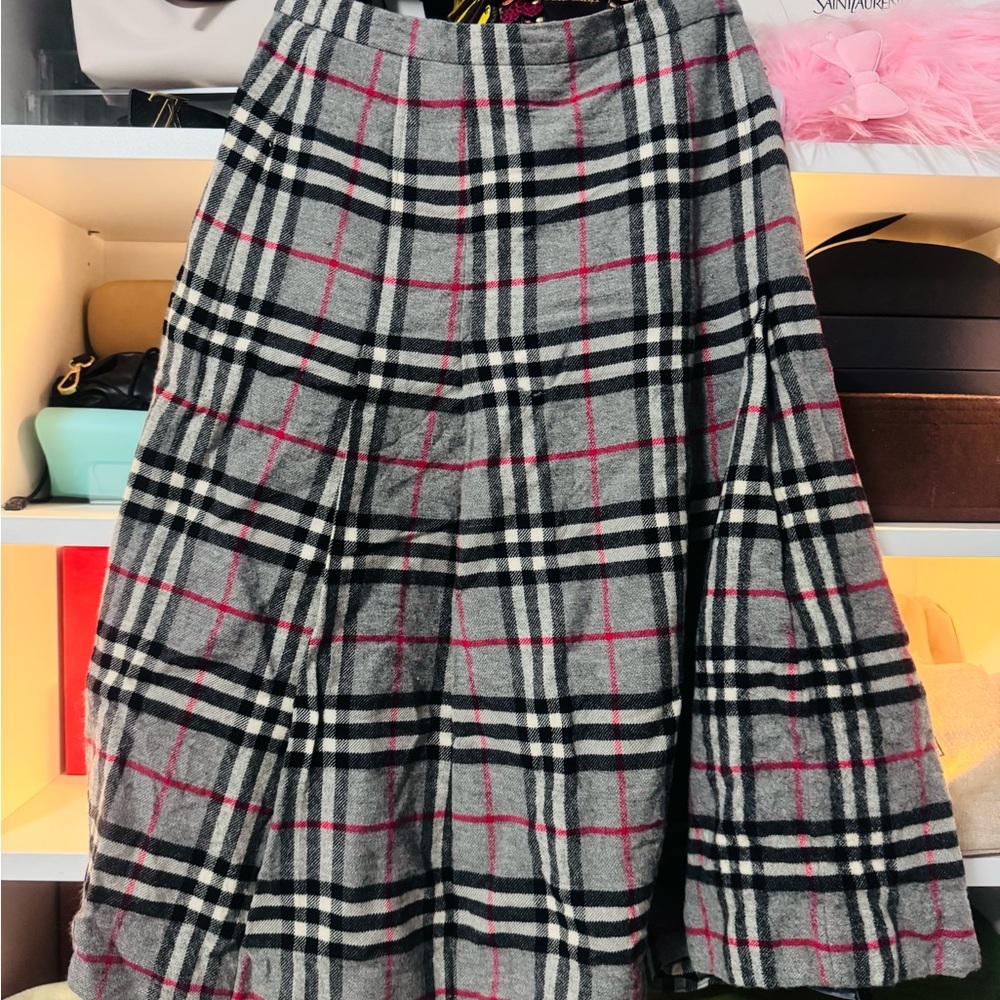 Vintage Burberry Plaid A-Line Skirt in Gray and Pink